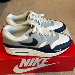 Nike Air Max LV 8 Obsidian (Unisex)